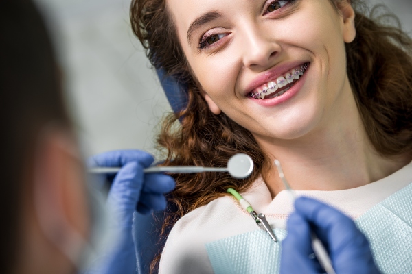 Concept mal di denti con apparecchio - Chiara Piccioni